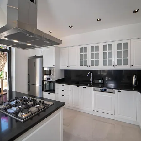 Safran County * Kaş