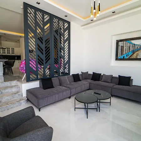 Safran County * Kaş