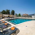 Villa Safran County *