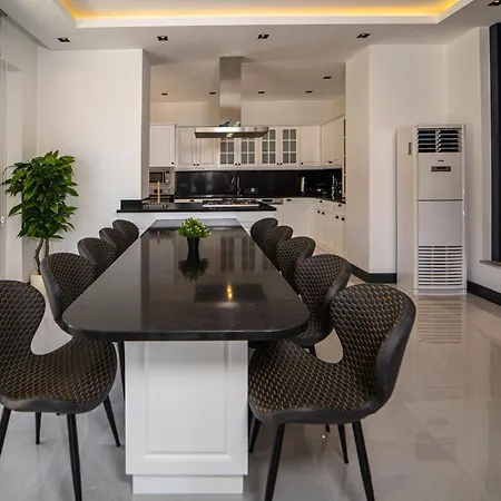 Safran County Vila